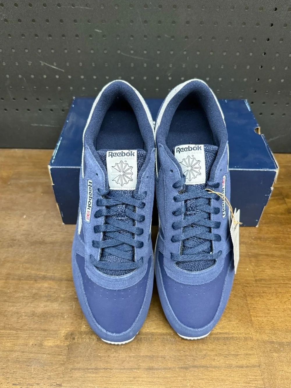 New W/ Box! Men's Reebok Classic Leather 'Vector Navy Cold Grey' Blue Sneakers